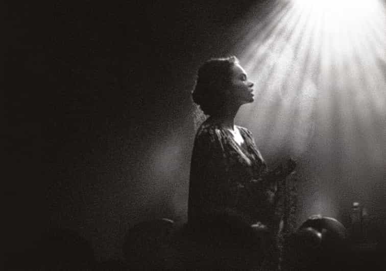 Fado Sessions: Live Fado Experience in Graça - A Closer Look at the Experience