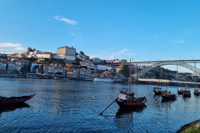 Fado Tour With Guide, Dinner & Live Show in Porto - Good To Know