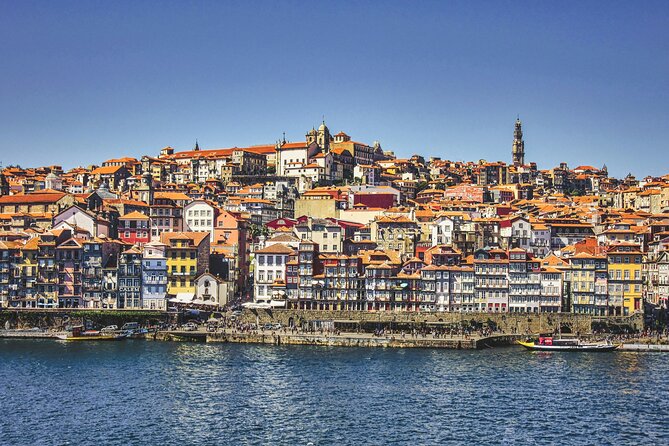 Fado Tour With Guide, Dinner & Live Show in Porto - Guided Tour, Dinner, and Live Show