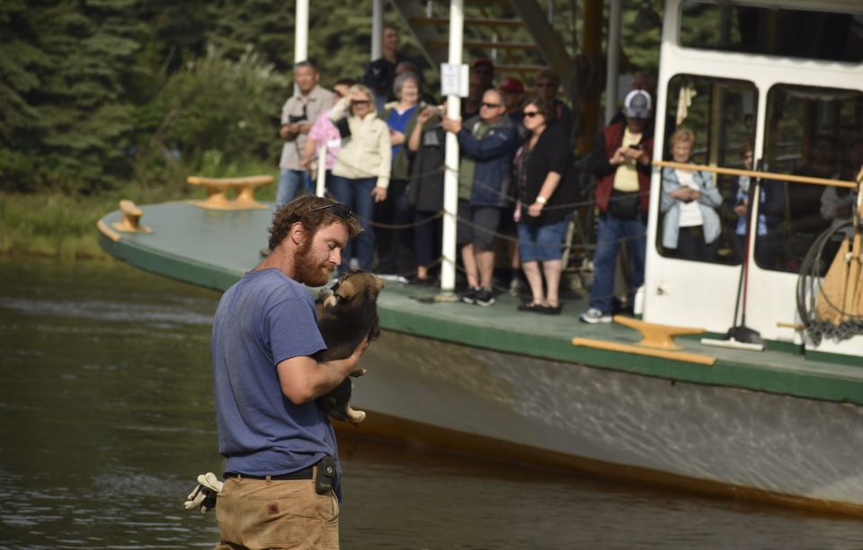 Fairbanks: Riverboat Cruise and Local Village Tour - Bush Pilot Demonstration
