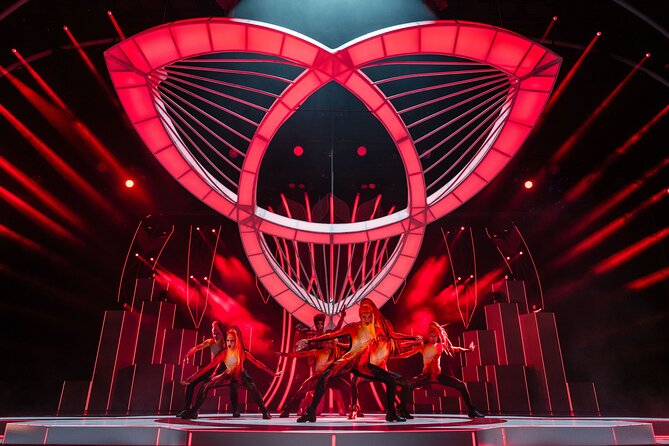 FALLING | IN LOVE Grand Show at Friedrichstadt-Palast Berlin - Transportation and Location