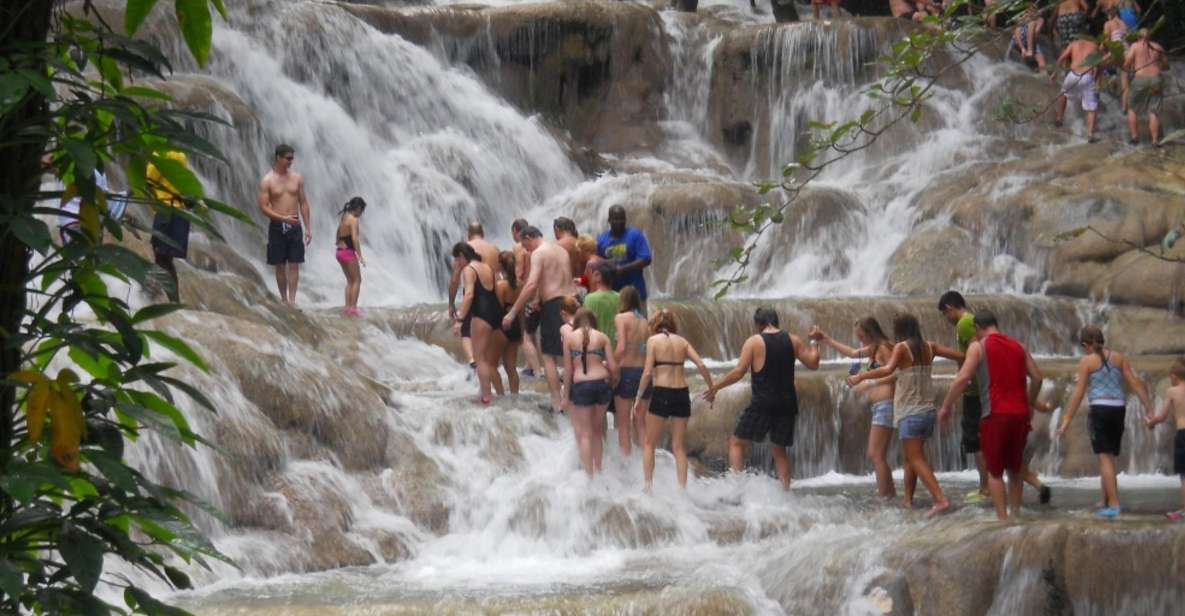 Falmouth: Dunn's River Falls & Bamboo Beach Club VIP Access - Included in the Tour