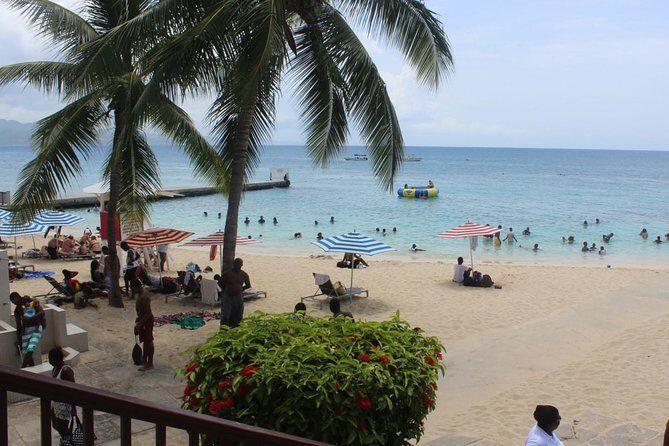 Falmouth Shore Excursion: Doctor's Cave Beach Private Tour - Stop 1: Doctor’s Cave Beach