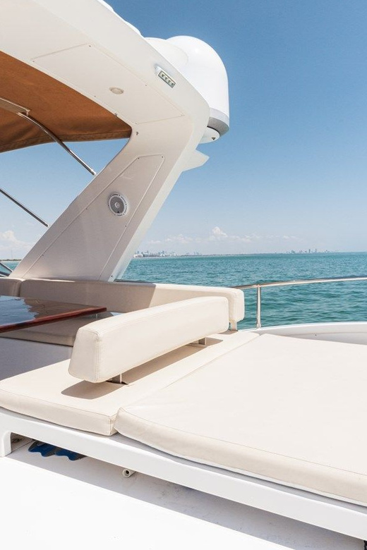 Family-Friendly Yacht Cruise in Miami With Captain. - Overview and Pricing