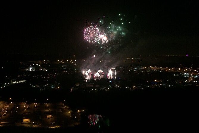 Family pack 77 Miles Helicopter Tour Fireworks & all Theme Parks - FAQs