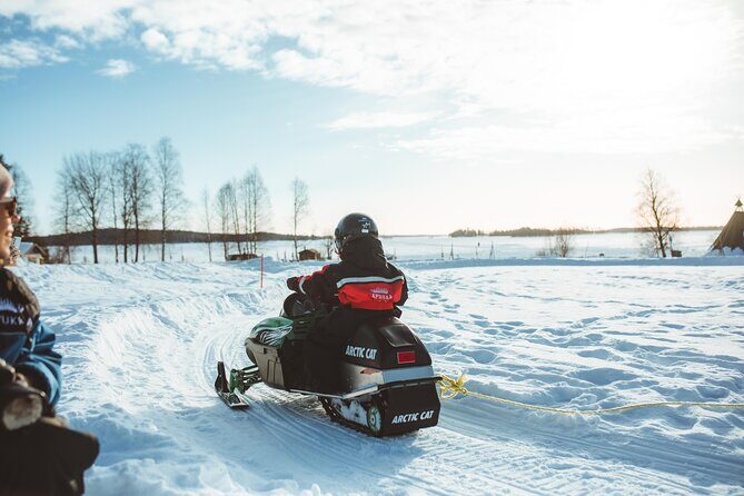 Family Snowmobiling in Rovaniemi, Apukka Resort - Practical Details and Group Dynamics