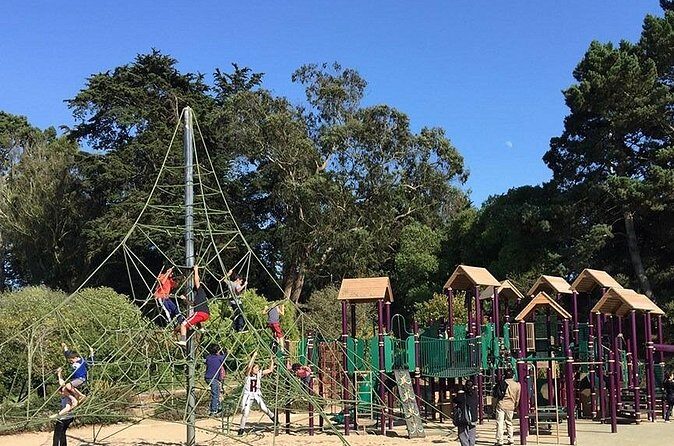 Famous Film and Television Locations Day Tour in San Francisco - FAQ