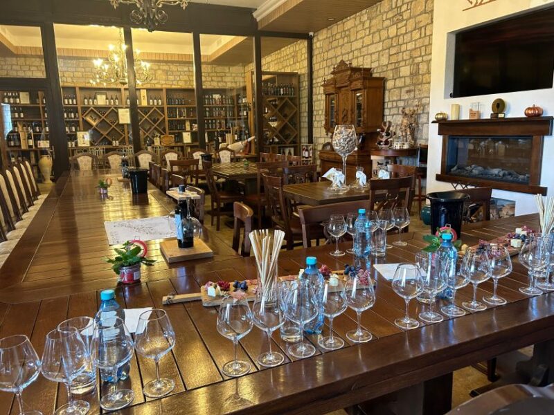 Fantastic Wine Tour in Diferent Wineries (Great Hill) - Unique Wine Tour Experience