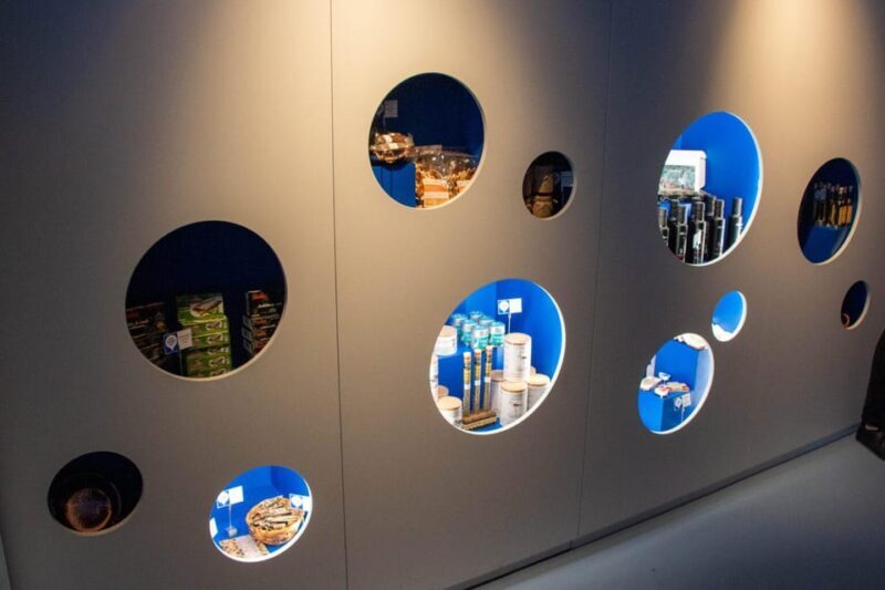 Faro: Multimedia Museum and Restaurant Tour - The Selfie and Relaxation