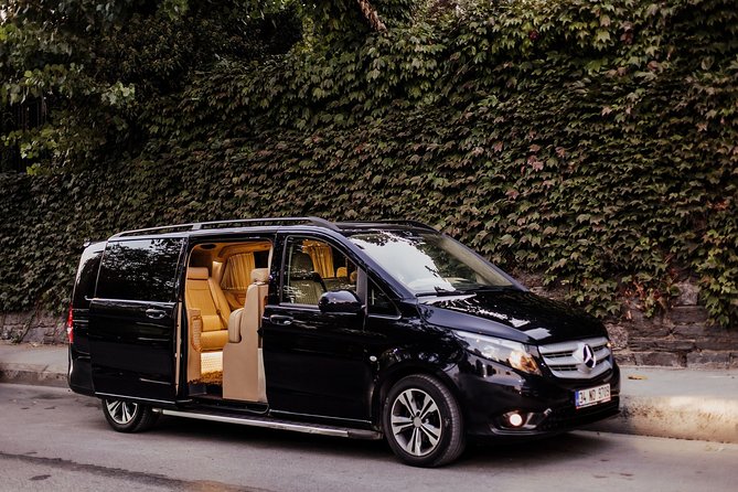 Fat Taxi - Private London Heathrow Airport (LHR) Transfer to W1 - Inclusions