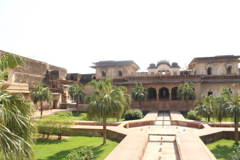 Fatehpur Sikri and Deeg Palace Tour From Agra - Historical Significance