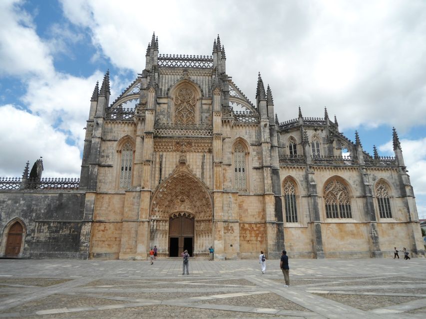 Fátima, Batalha, Alcobaça, Nazaré and Óbidos Private Tour - Inclusions