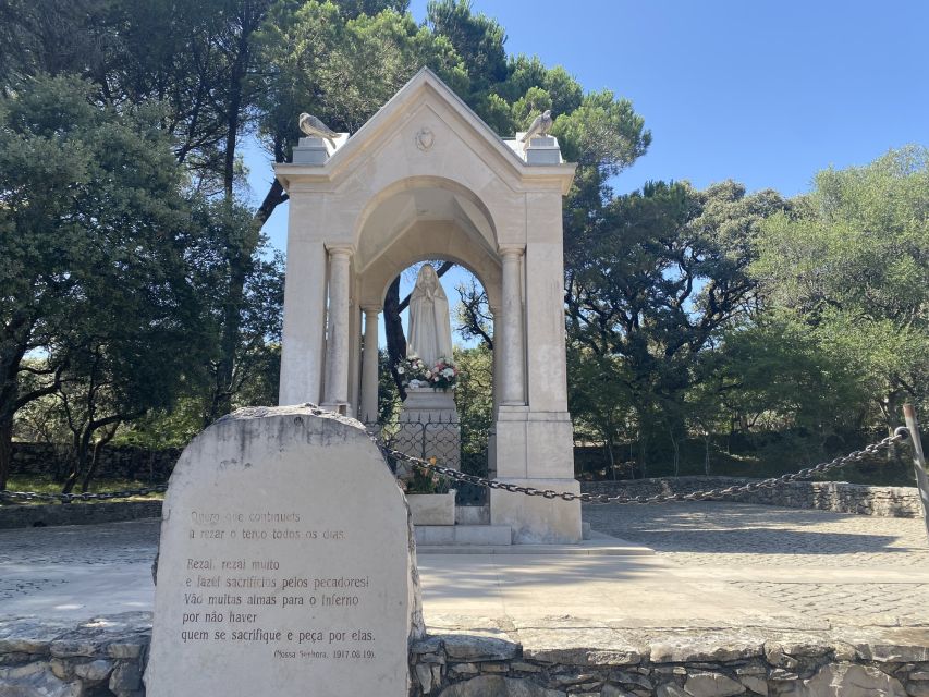Fatima, Batalha, Nazare and Obidos Private Tour - Key Points
