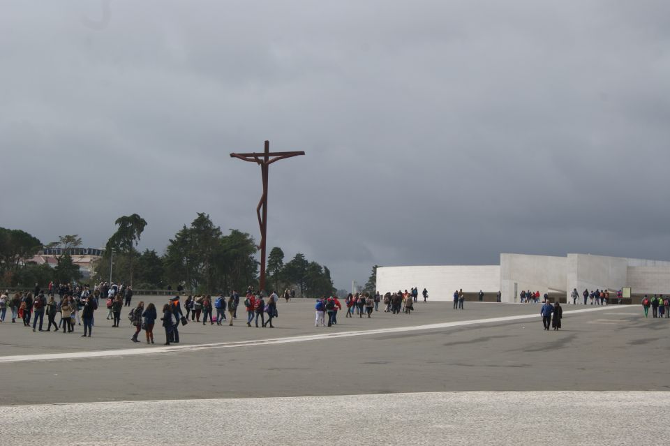 Fatima, Batalha, Nazare and Obidos Private Tour - Frequently Asked Questions