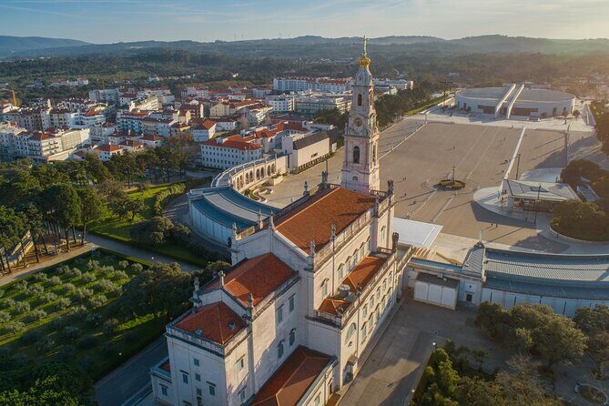 Fatima, Batalha, Nazare &Obidos Private Full Day Tour from Lisbon - Who Will Love This Tour