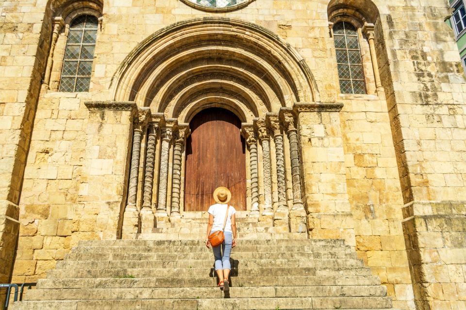 Fátima & Coimbra: Faith & Culture Private Tour From Lisbon - Lunch in Coimbra District