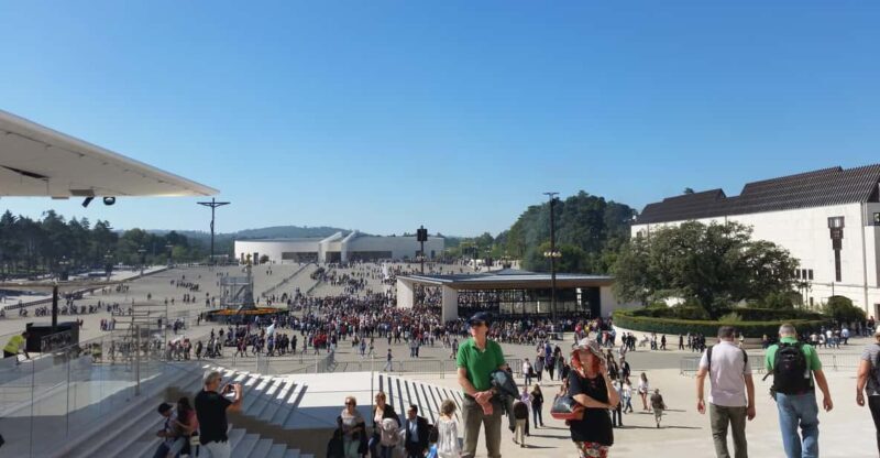 FATIMA: DELUXE FULLY PRIVATE FULL DAY TOUR BY CAR - Discovering Fátima: An Authentic and Fully Private Tour Experience