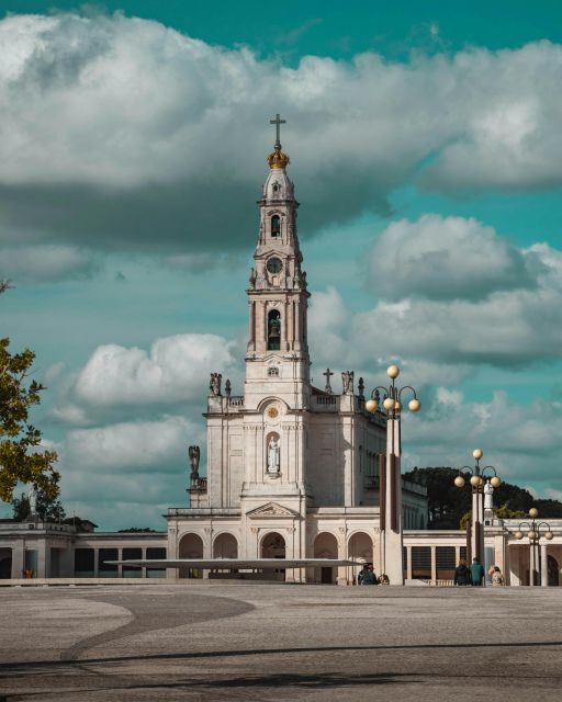 FATIMA/NAZARE/OBIDOS - Pray the Legend - PRIVATE TOUR - Itinerary Overview