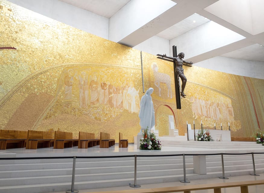 Fátima: Sanctuary and Aljustrel Village, Private Guided Tour - The Stations of the Cross at Valinhos