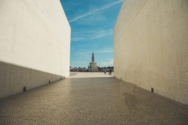 Fátima: Sanctuary and Apparition Sites Guided Tour - The Sum Up
