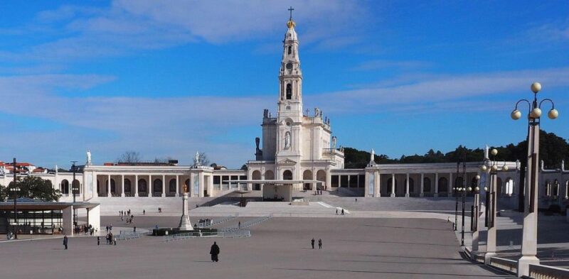 Fatima Sanctuary and Pastorinhos Village Day Trip From Porto - Itinerary Details