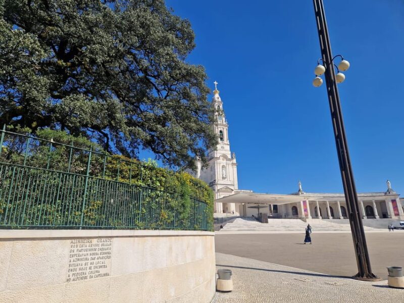 Fatima Sanctuary and Pastorinhos Village Day Trip From Porto - Inclusions and Customer Feedback