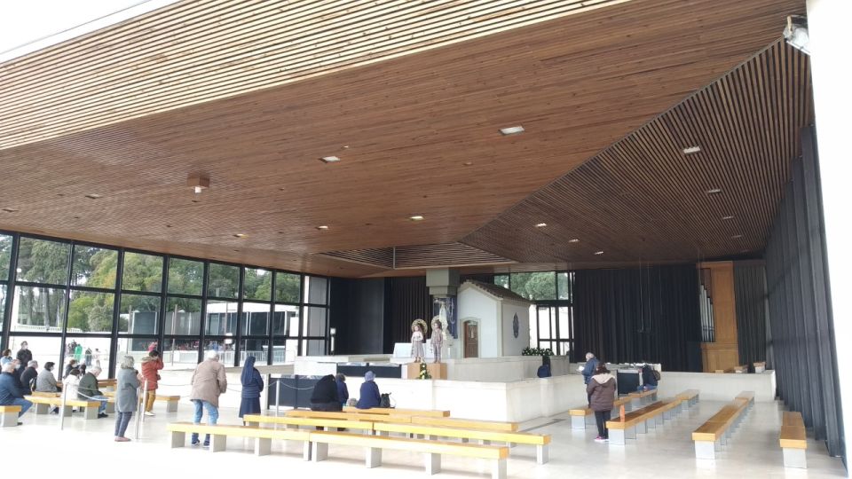 Fatima Spiritual Full Day Private Tour From Lisbon - Pickup and Transportation