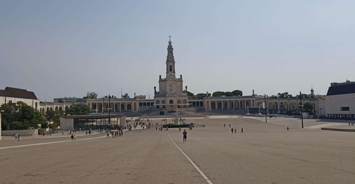 Fatima Tour: Fatima - Nazare - Obidos - Fatima Sanctuary