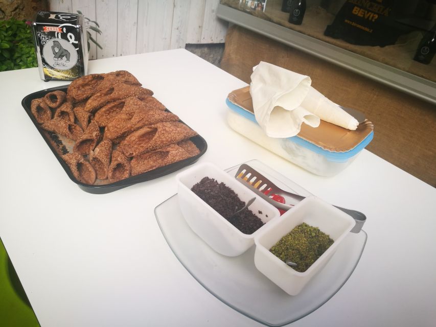 Favara: Guided Walking Tour With Cannolo and Sicilian Lunch - Renaissance Church and Piazza