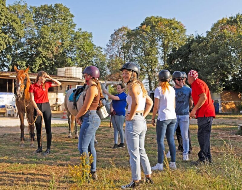 Fazana: Sunset 1-hour Horse Riding in Nature with Guide - Breakdown of the Itinerary