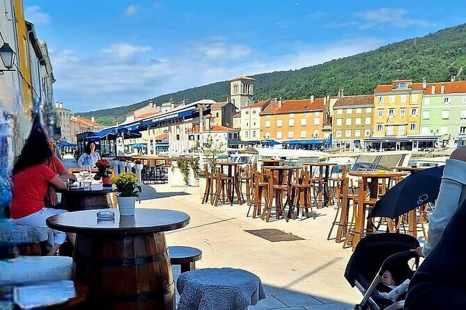 Fd boat-trip Medulin - Blue cave - Cres + lunch + dolphin search - Who Will Love This Trip?