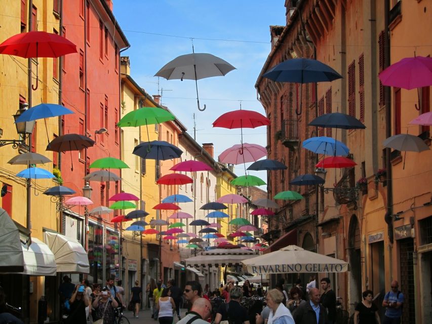 Ferrara: 2-Hour City Center Walking Tour - Old Medieval Streets