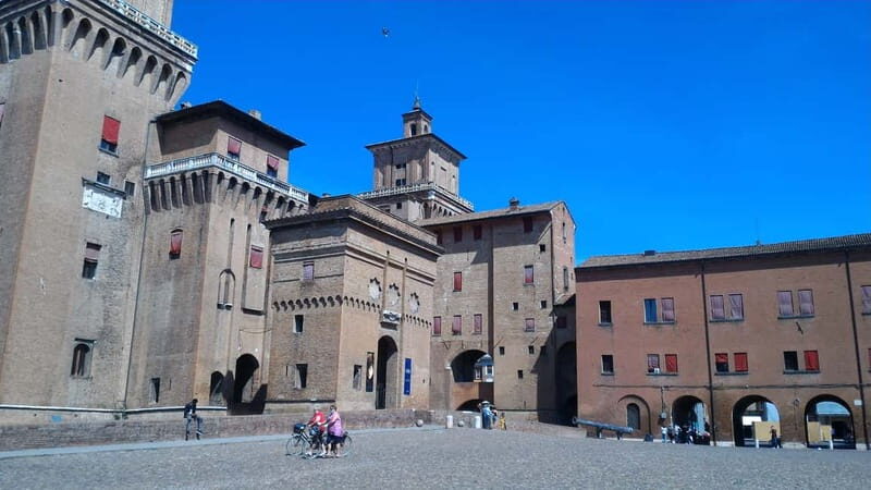 Ferrara: Medieval Ferrara and the Jewish Ghetto Walking Tour - Key Points
