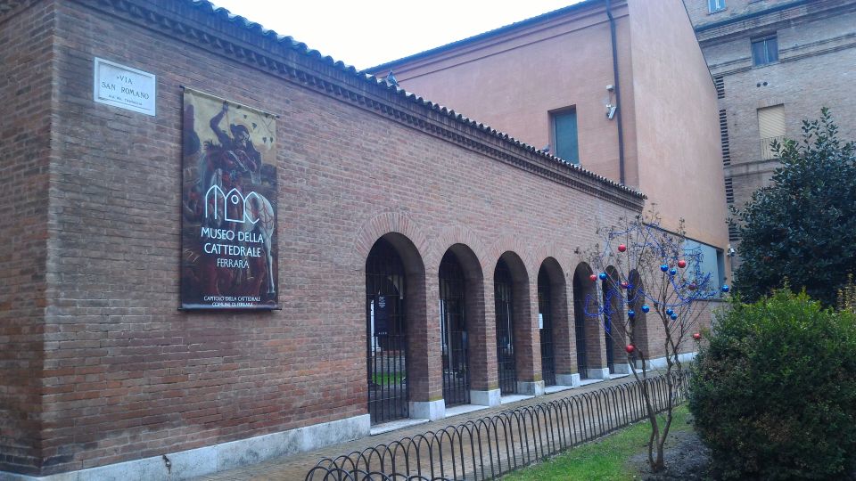 Ferrara: Medieval Ferrara and the Jewish Ghetto Walking Tour - Jewish Heritage in the Garden