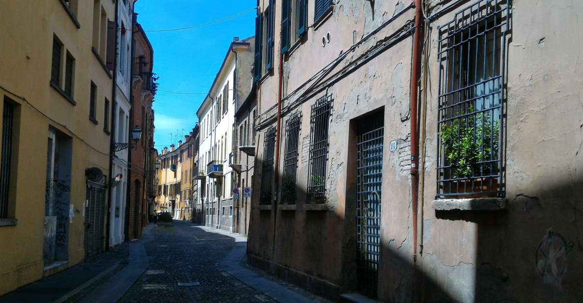 Ferrara: Medieval Ferrara and the Jewish Ghetto Walking Tour - Duchess Lucrecia Borgias Castello Deste