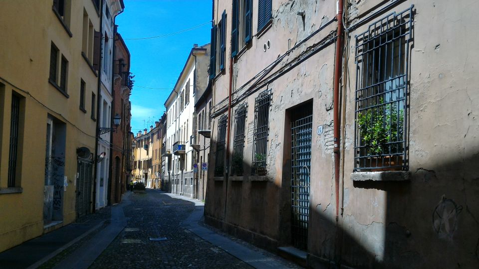 Ferrara: Medieval Ferrara and the Jewish Ghetto Walking Tour - Frequently Asked Questions