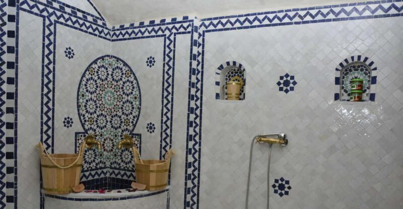 Fes : Private SPA - TRADITIONAL Hamam and RELAXING Massage - Authentic Moroccan Hamam Decor