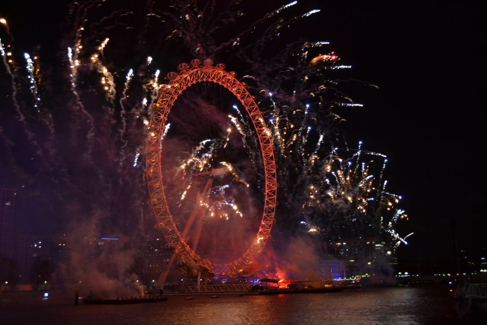 Festive London New Years Eve 3-Course Dinner Cruise - A Detailed Look at the Experience