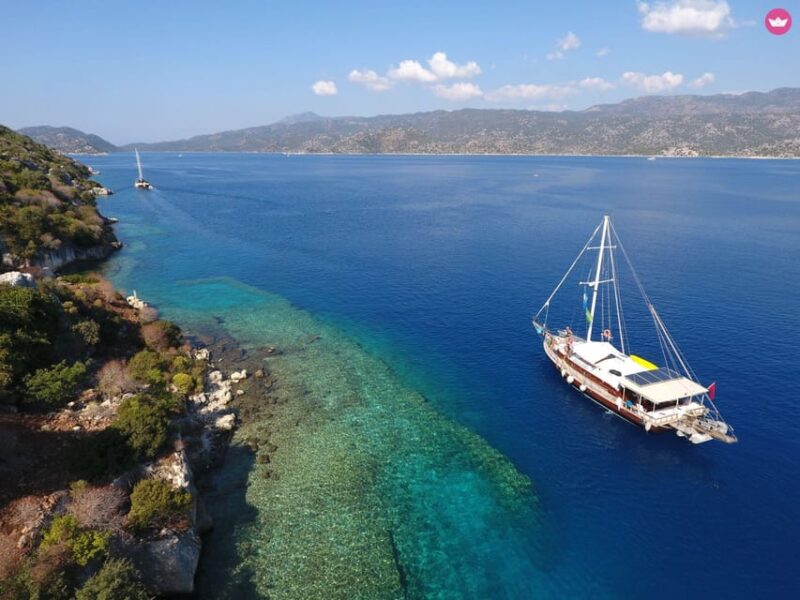 Fethiye: 12 Islands Boat Tour With Lunch and Hotel Pickup - Savoring the Traditional Turkish Cuisine