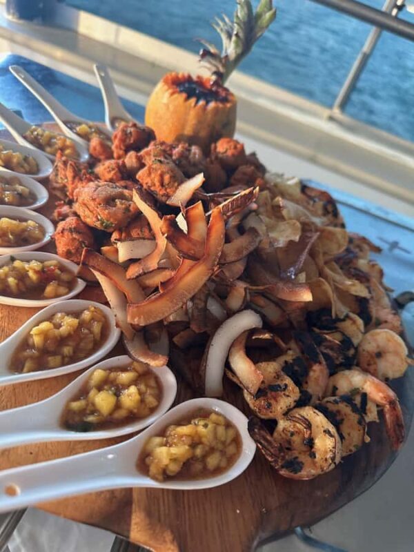 Fiji: Captain Cook Cruises Sunset Dinner Cruise - Key Points