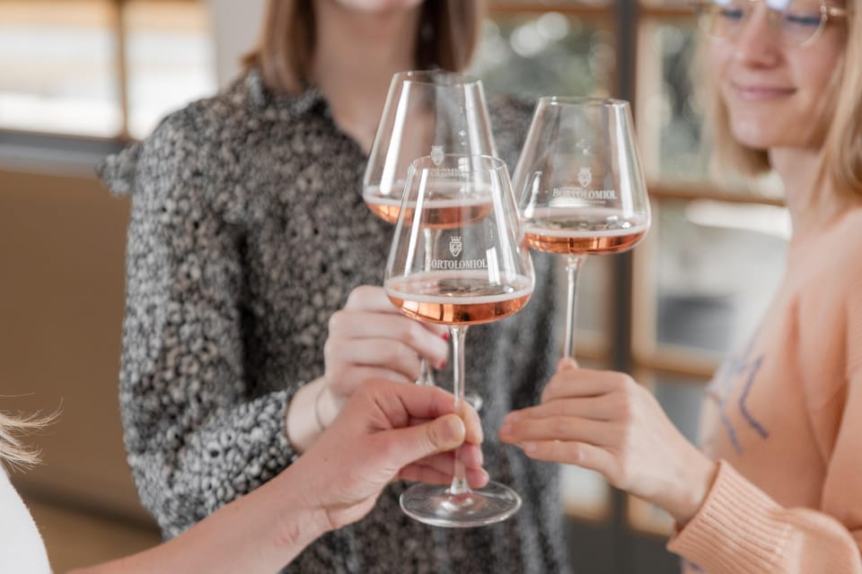 FILANDETTA PARK WINE & ART FARM: FOUNDERS TOUR - Meeting Point and Language Options