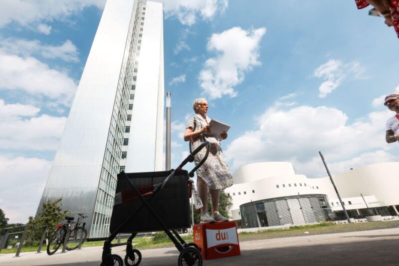 Film Tour Düsseldorf: From Hollywood to Netflix - Key Points