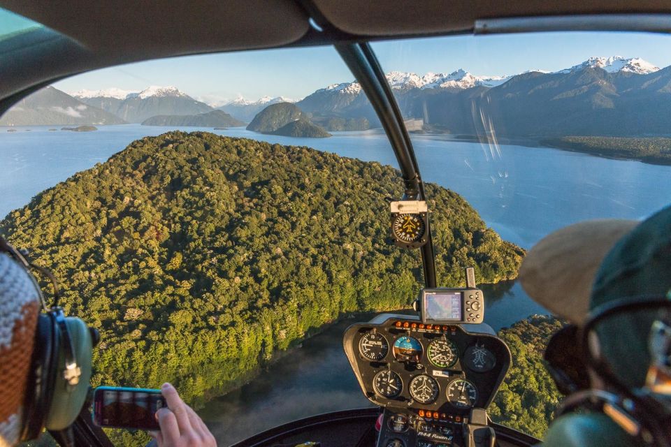 Fiordland National Park Scenic Flight - Live Tour Guide