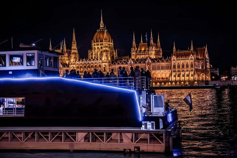 Fireworks Sightseeing Cruise with 1 Drink - FAQ