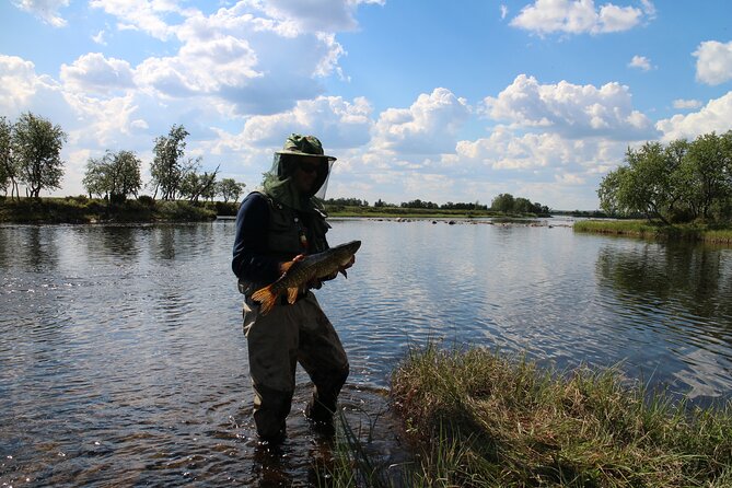 Fishing for Fun in Rovaniemi - Getting to the Meeting Point