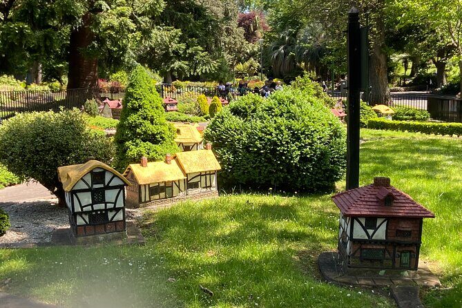 Fitzroy & Treasury Gardens Melbourne Walking Tour - A Detailed Look at the Tour Experience