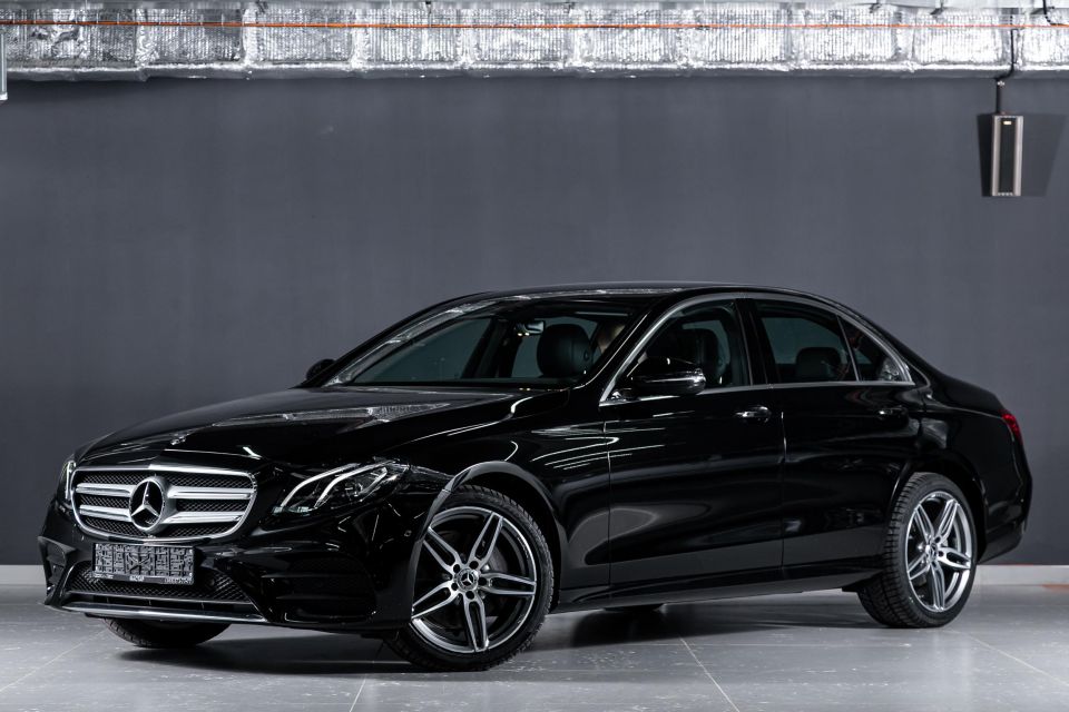 Fiumicino Airport to Rome Luxury Transfer E-Class - Driver Availability