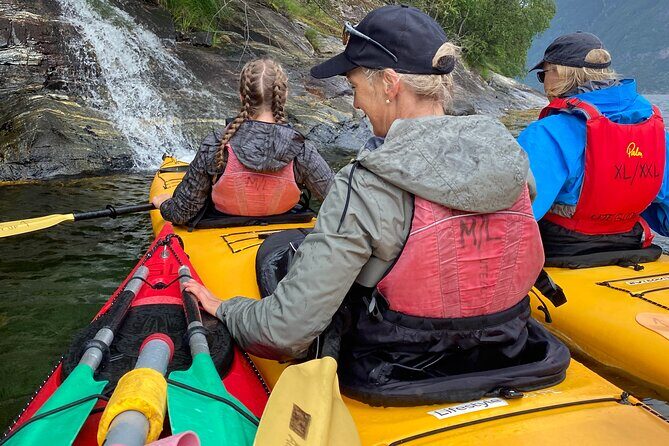 Fjord paddle in Hellesylt - Half Day Kayaking Tour - The Experience in Detail