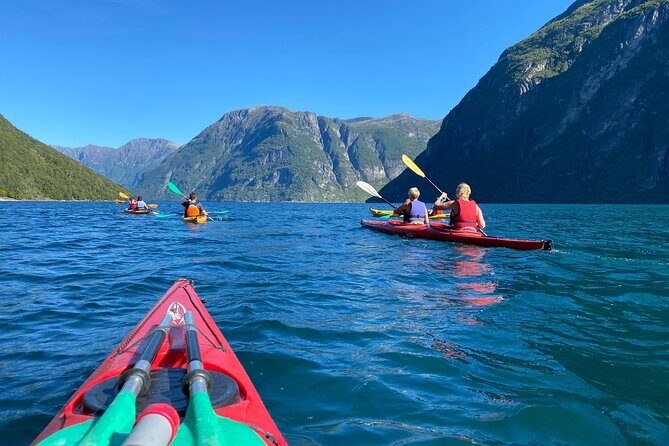 Fjord paddle in Hellesylt - Half Day Kayaking Tour - The Sum Up