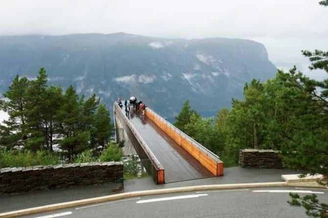 Flam: The Spectacular Stegastein Viewpoint Tour (Small Group) - Stegastein Viewpoint Details